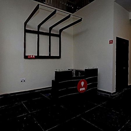 Oyo 12171 Hotel Sky View Gurgaon Exterior photo