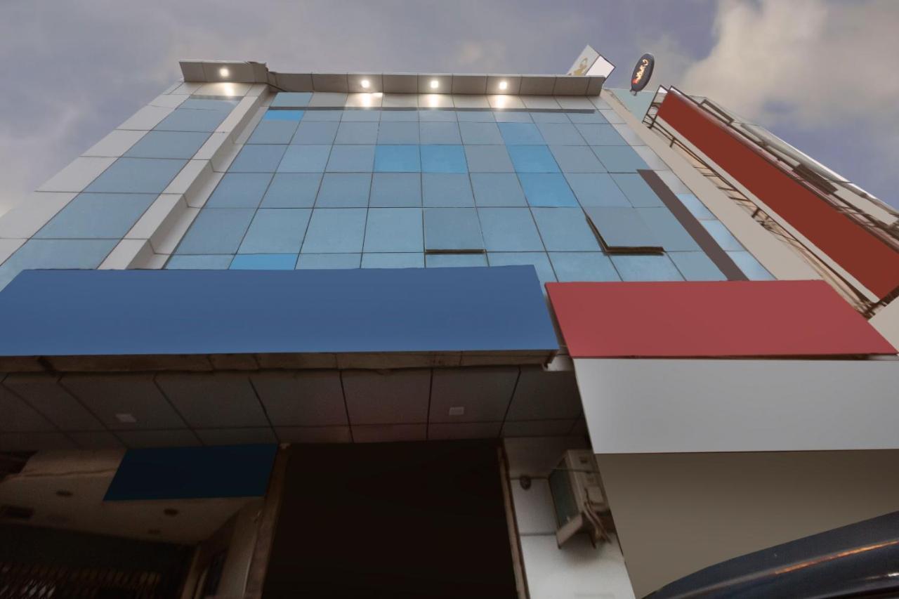 Oyo 12171 Hotel Sky View Gurgaon Exterior photo